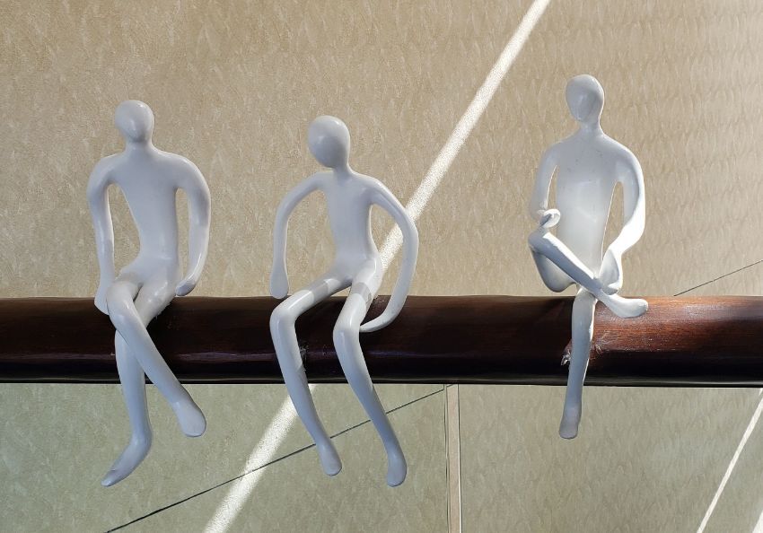 Sculpture_on_Rail.jpg